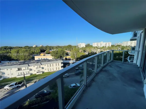 $2,850 | 13800 Highland Drive, Unit 604, North Miami Beach, FL 33181