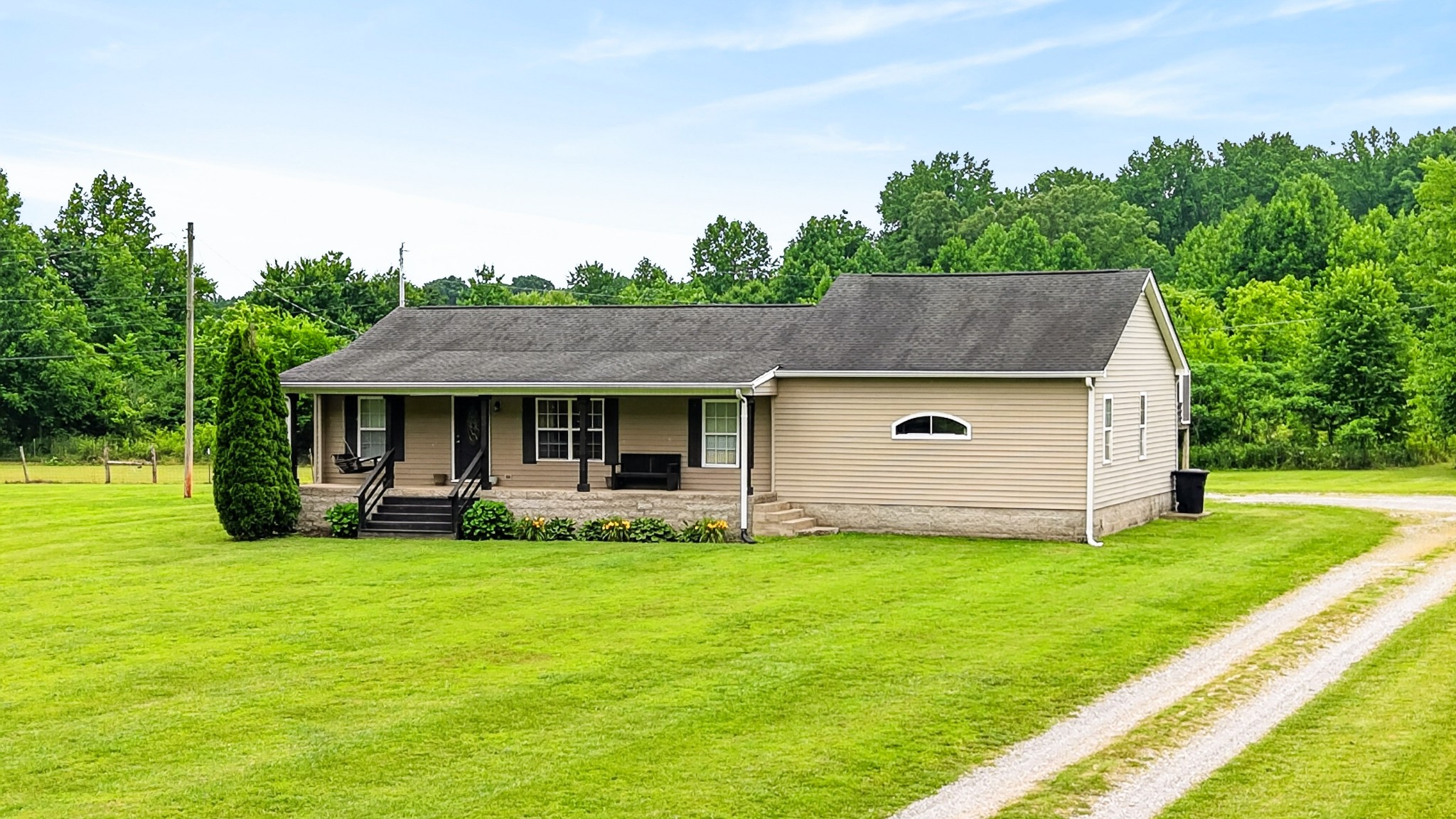 8023 Bethlehem Road Springfield, TN 37172 - Photo 10 of 55 a front view of house with garden