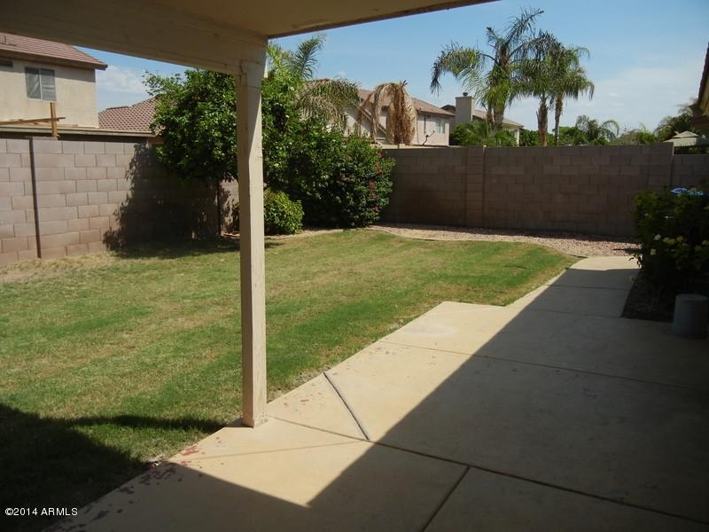 10358 West Piccadilly Road Avondale, AZ 85392 - Photo 2 of 14 281708073