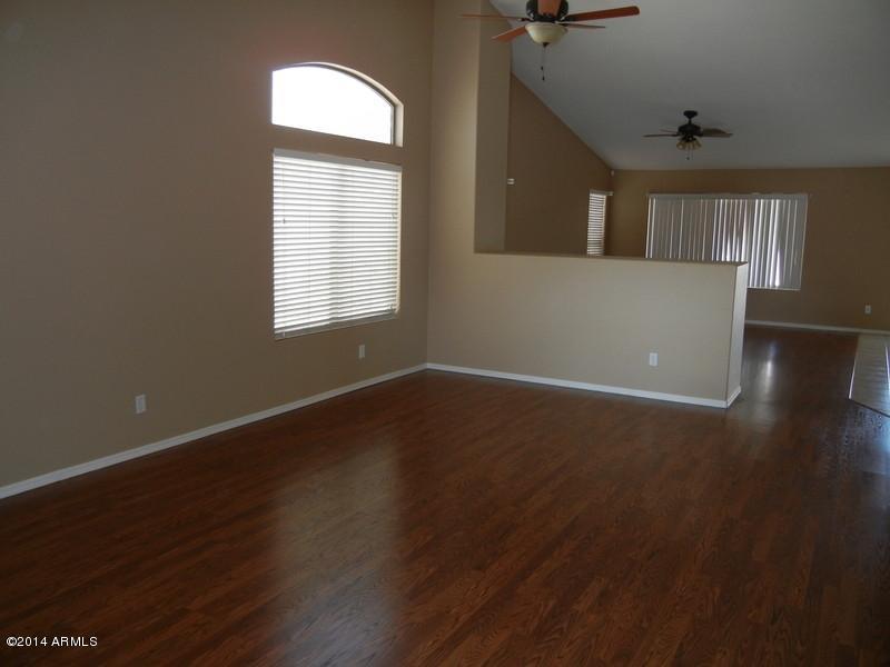 10358 West Piccadilly Road Avondale, AZ 85392 - Photo 6 of 14 281708080