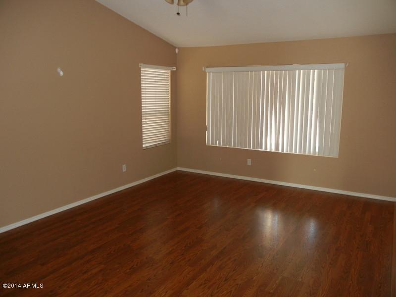 10358 West Piccadilly Road Avondale, AZ 85392 - Photo 7 of 14 281708078