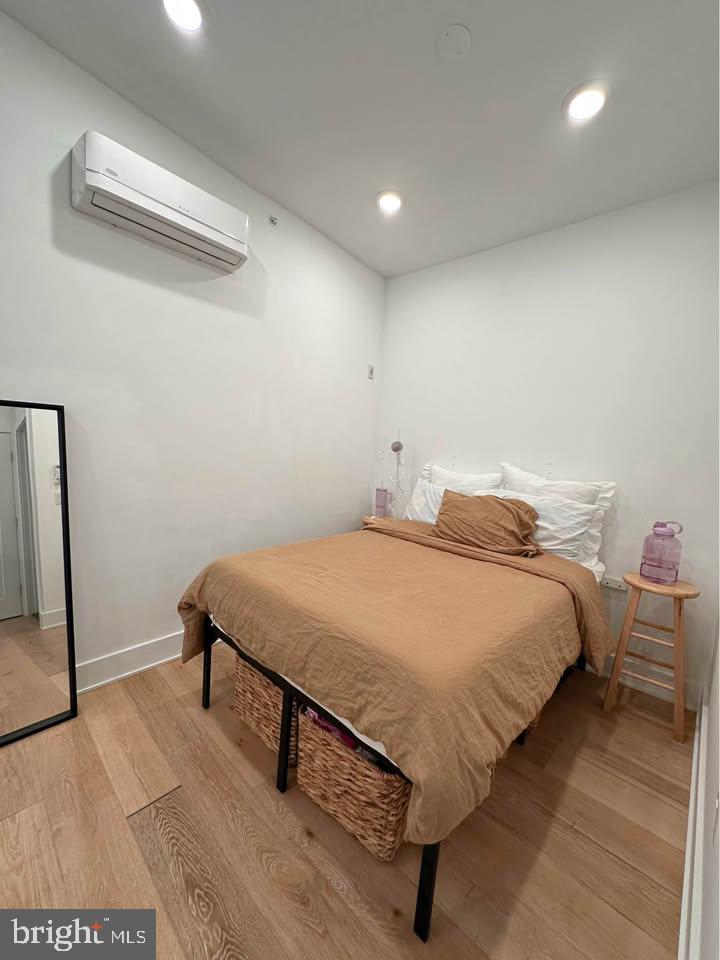 136 Chestnut Street, Unit 3F Philadelphia, PA 19106 - Photo 5 of 7