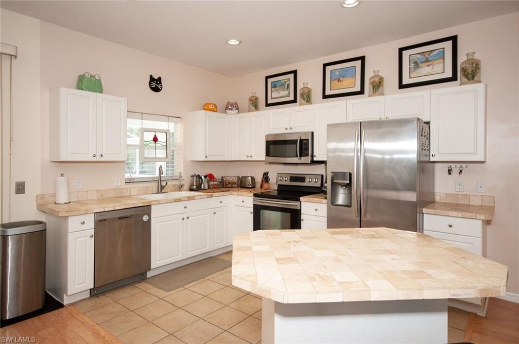 17499 Braddock Road Fort Myers, FL 33967 - Photo 3 of 12