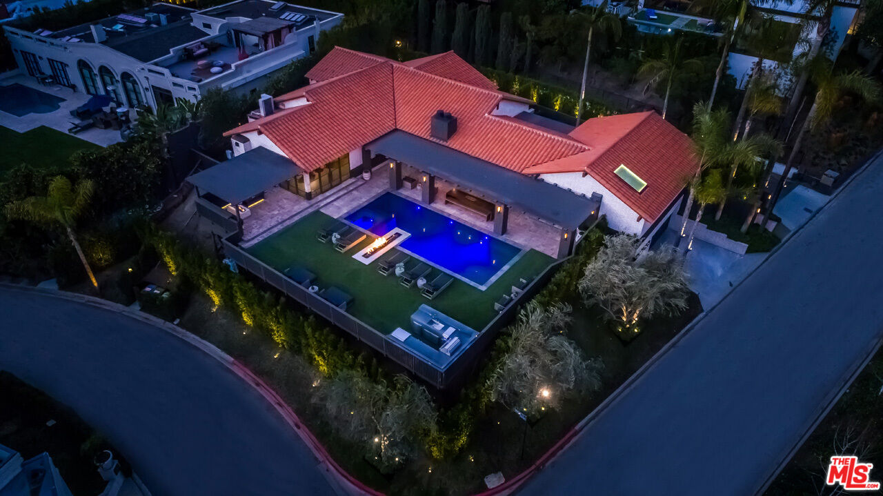 1707 Rising Glen Road Los Angeles, CA 90069 - Photo 53 of 54
