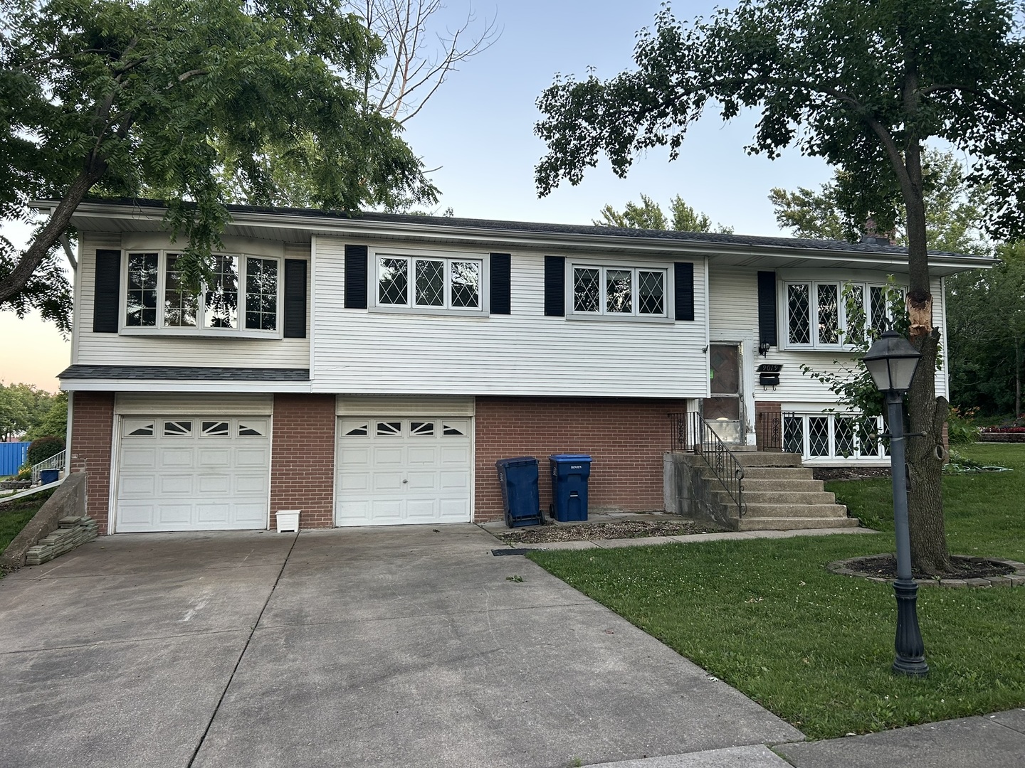 9019 Beechnut Road Hickory Hills, IL 60457 - Photo 2 of 35 Gallery Image 2