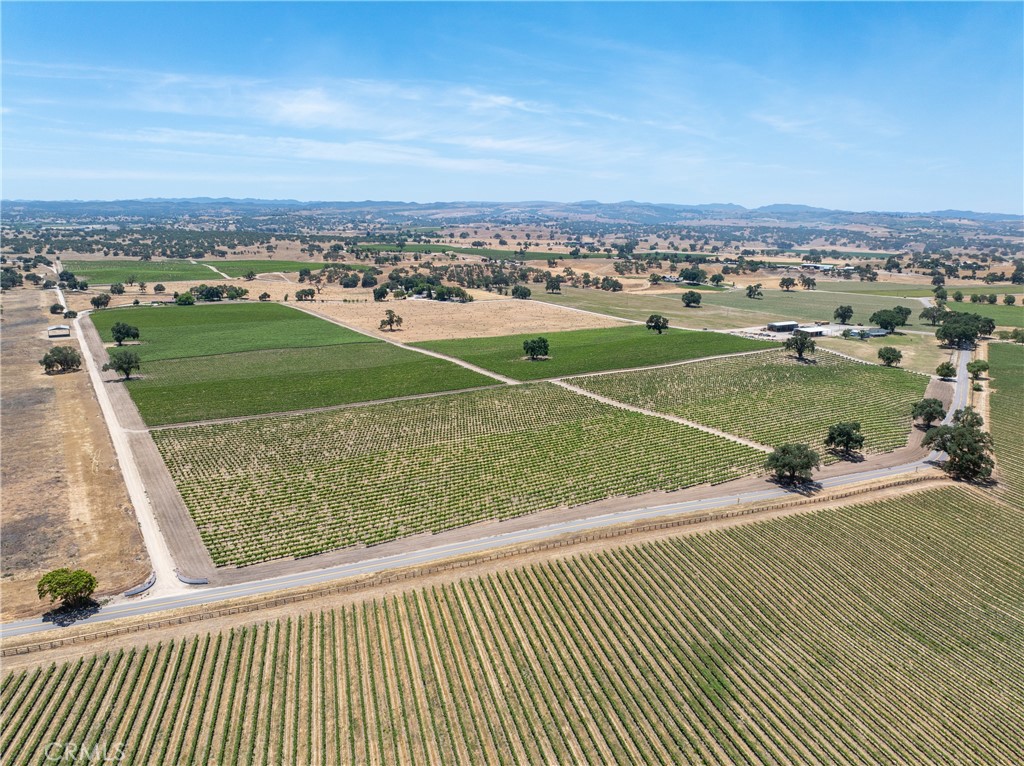 5275 Camp 8 Road Paso Robles, CA 93446 - Photo 29 of 32