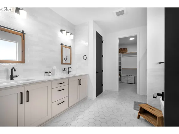 $1,399,000 | 6550 Northeast Memory Lane, Yamhill, OR 97148