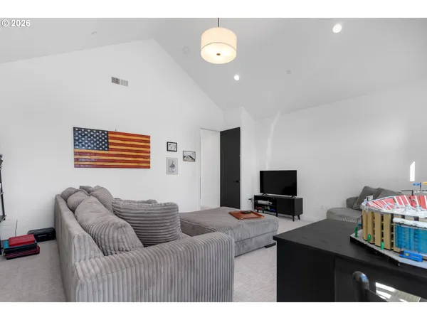 $1,399,000 | 6550 Northeast Memory Lane, Yamhill, OR 97148