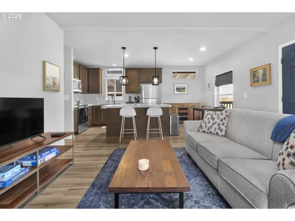 $1,399,000 | 6550 Northeast Memory Lane, Yamhill, OR 97148
