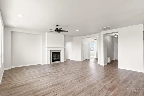 $569,990 | 3739 West Piscina Drive, Meridian, ID 83642