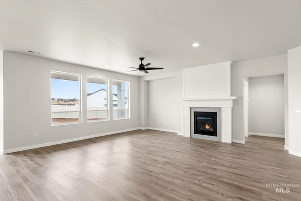 $569,990 | 3739 West Piscina Drive, Meridian, ID 83642