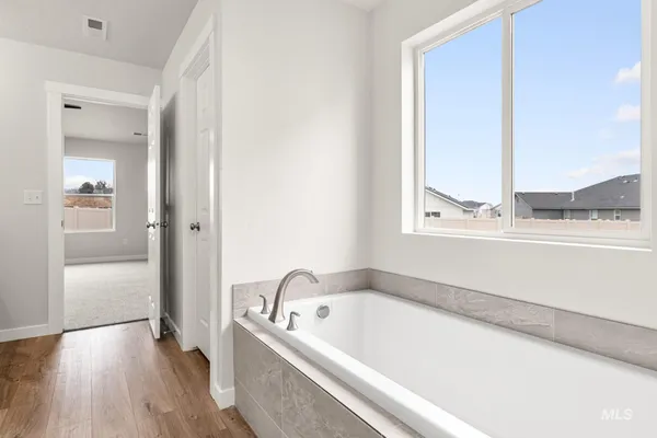 $569,990 | 3739 West Piscina Drive, Meridian, ID 83642