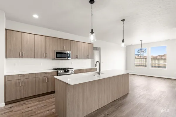 $569,990 | 3739 West Piscina Drive, Meridian, ID 83642