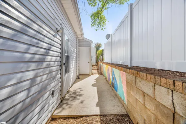 $199,000 | 33 Huntress Drive, Greer, SC 29651