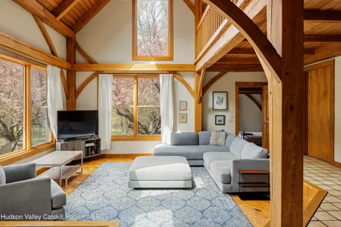 $1,195,000 | 115 Bellwood Lane, Saugerties, NY 12477