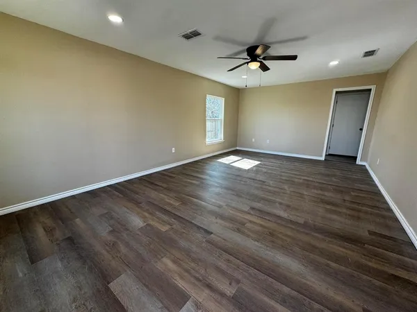 $1,800 | 210 Reta Street, Stephenville, TX 76401