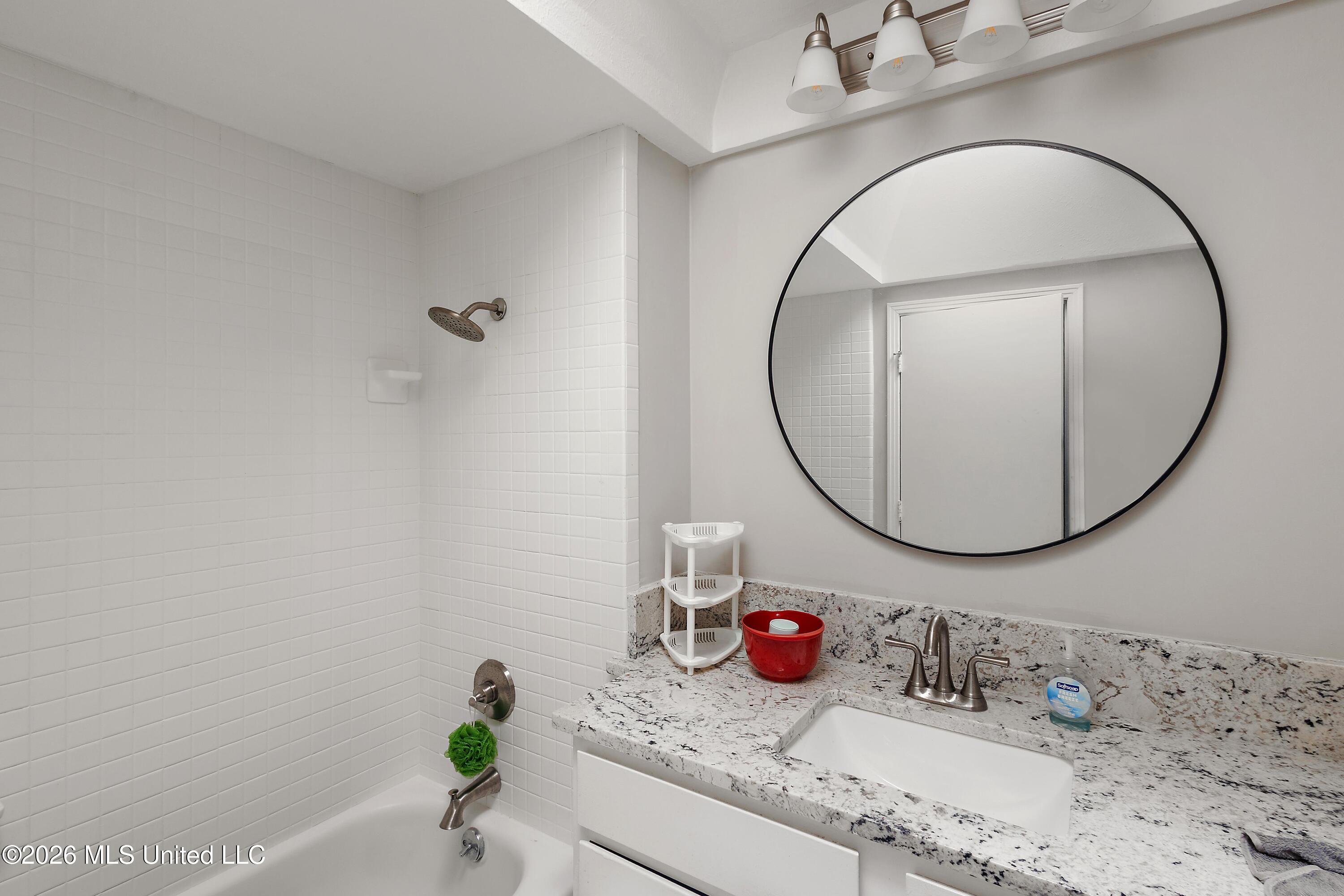 5144 Reddoch Drive Jackson, MS 39211 - Photo 9 of 14 llm4btd41o