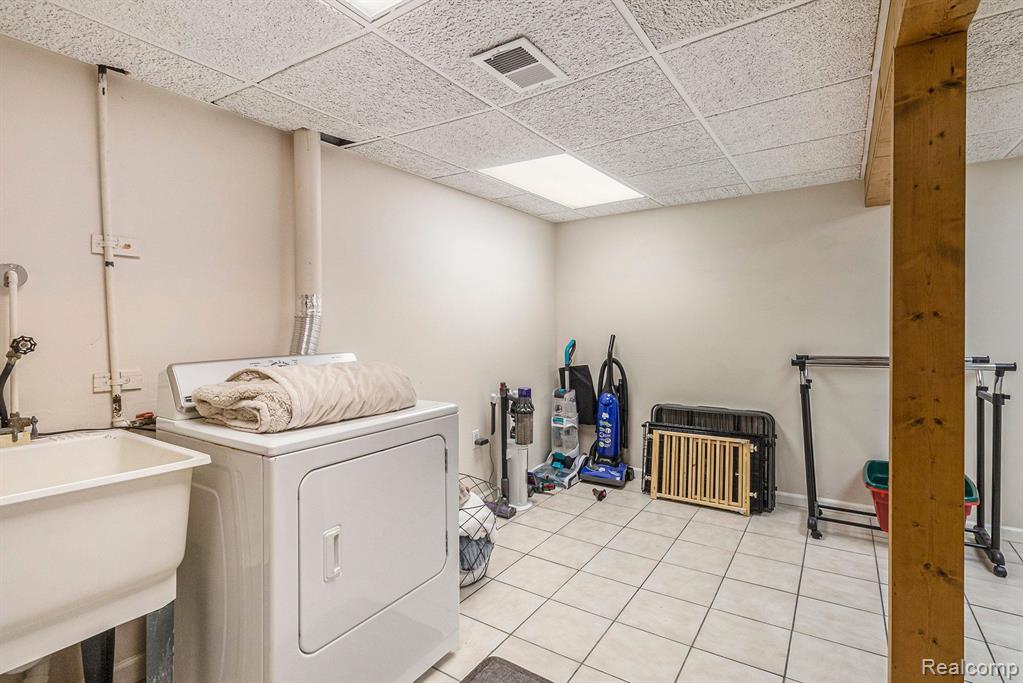 2438 Grove Park Road Fenton, MI 48430 - Photo 28 of 46