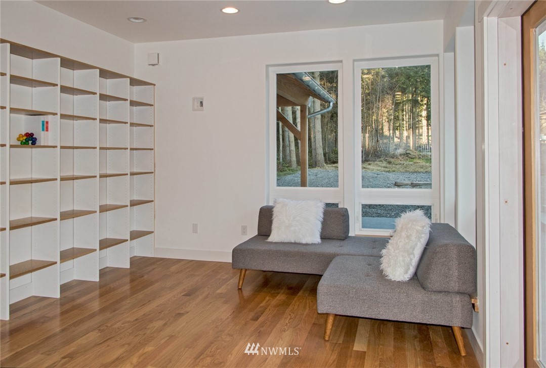 172 Haada Laas Road Port Townsend, WA 98368 - Photo 4 of 25 Gallery Image 4