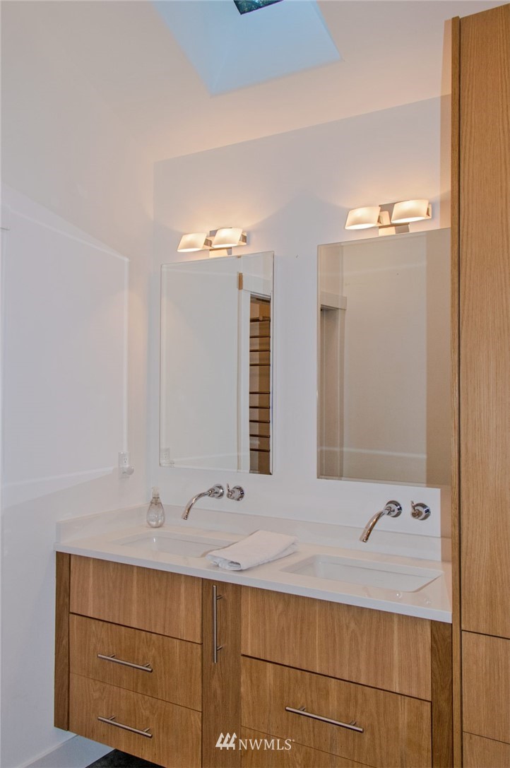 172 Haada Laas Road Port Townsend, WA 98368 - Photo 9 of 25 Gallery Image 9