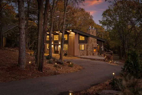$964,000 | 1815 Lula Lake Road, Lookout Mountain, GA 30750