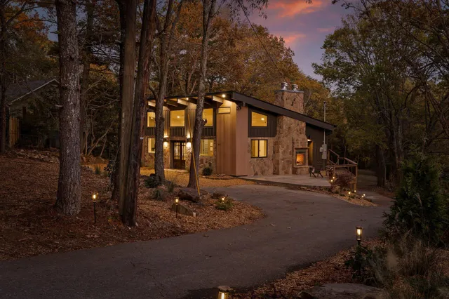 $989,000 | 1815 Lula Lake Road, Lookout Mountain, GA 30750