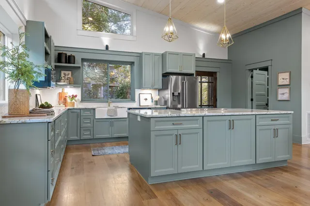 $989,000 | 1815 Lula Lake Road, Lookout Mountain, GA 30750