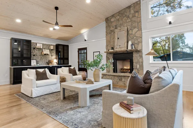 $989,000 | 1815 Lula Lake Road, Lookout Mountain, GA 30750