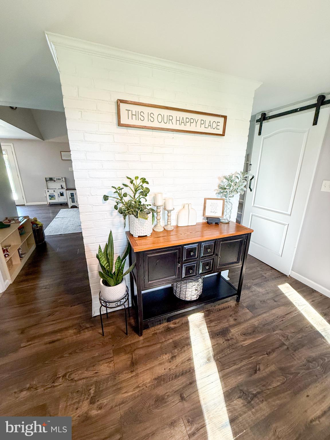 2333 Sollenberger Road Chambersburg, PA 17202 - Photo 11 of 61 Foyer