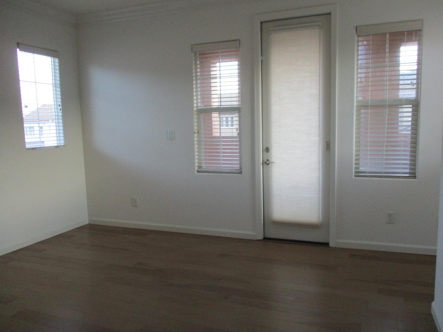 995 Brook Way Gilroy, CA 95020 - Photo 36 of 42 an empty room with windows