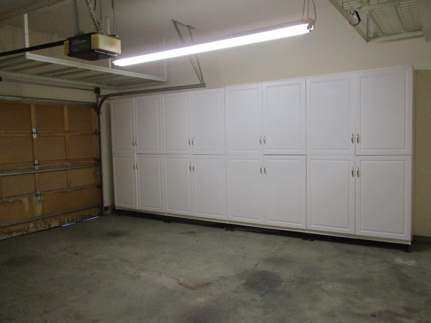 995 Brook Way Gilroy, CA 95020 - Photo 40 of 42 a view of a room with an empty space