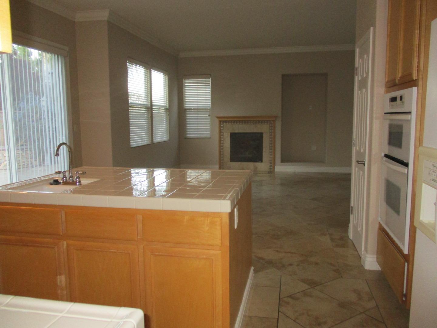 995 Brook Way Gilroy, CA 95020 - Photo 9 of 42 a bathroom with a sink and a mirror