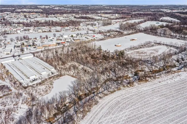 $450,000 | 115 East Old Us 40 Highway, Grain Valley, MO 64029