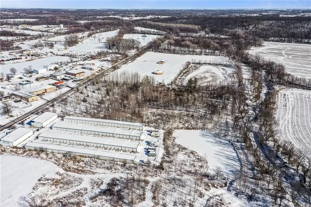 $450,000 | 115 East Old Us 40 Highway, Grain Valley, MO 64029