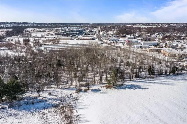 $450,000 | 115 East Old Us 40 Highway, Grain Valley, MO 64029