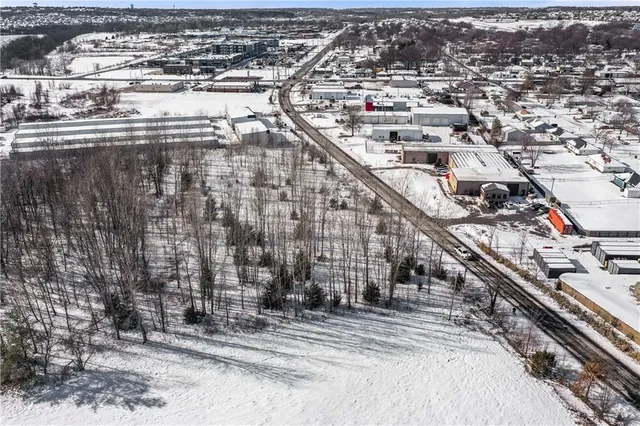 $450,000 | 115 East Old Us 40 Highway, Grain Valley, MO 64029