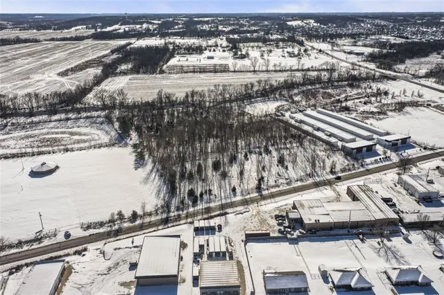 $450,000 | 115 East Old Us 40 Highway, Grain Valley, MO 64029