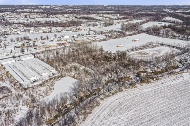 $450,000 | 115 East Old Us 40 Highway, Grain Valley, MO 64029