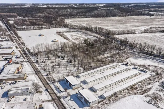 $450,000 | 115 East Old Us 40 Highway, Grain Valley, MO 64029