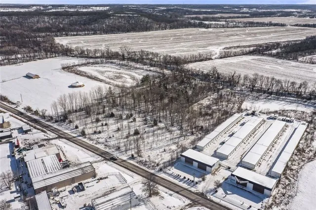 $450,000 | 115 East Old Us 40 Highway, Grain Valley, MO 64029