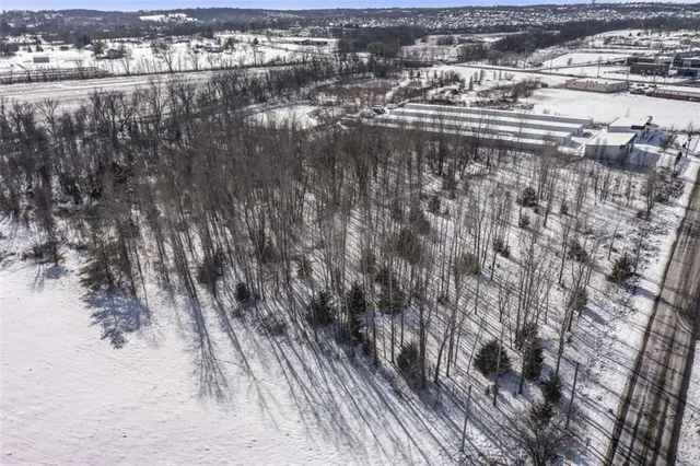 $450,000 | 115 East Old Us 40 Highway, Grain Valley, MO 64029