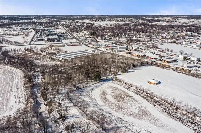 $450,000 | 115 East Old Us 40 Highway, Grain Valley, MO 64029