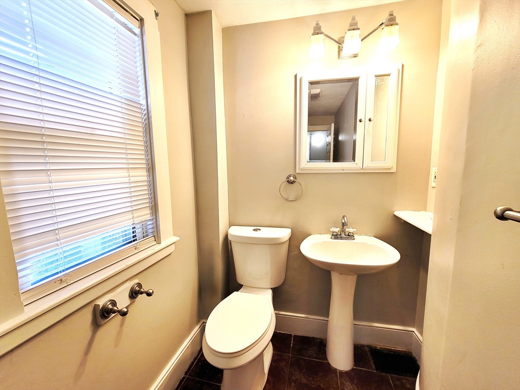 20 Arlington Road Dedham, MA 02026 - Photo 8 of 19 Gallery Image 8