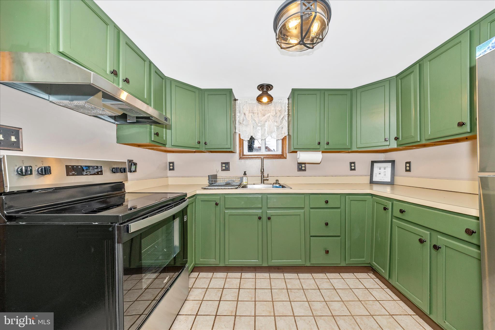 108 Water Street Frederick, MD 21701 - Photo 12 of 60 Kitchen
