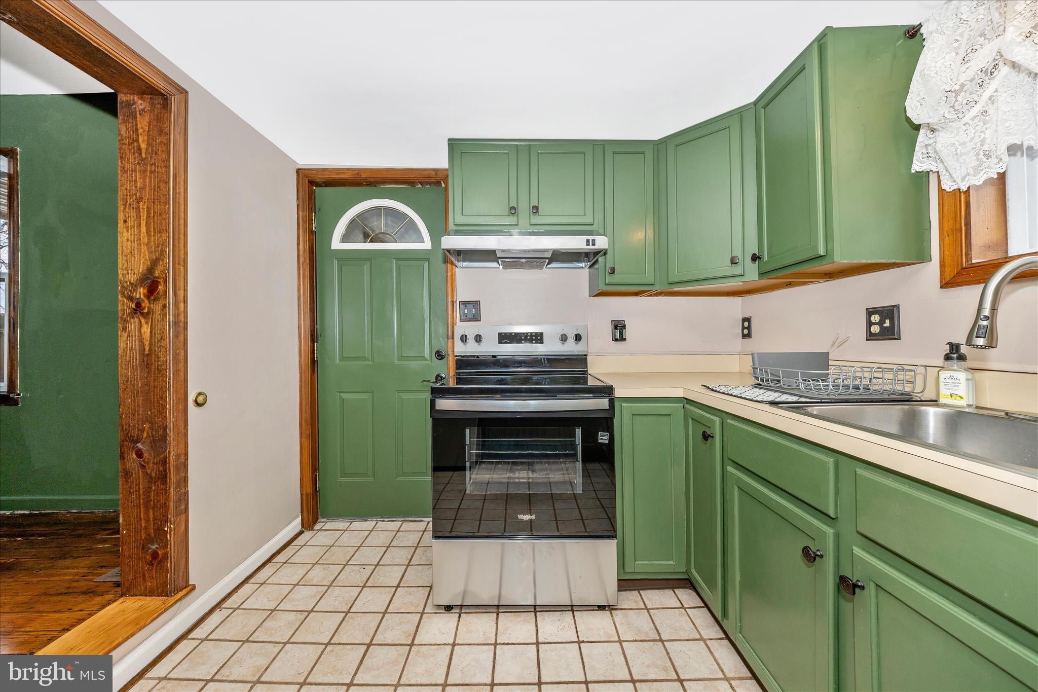 108 Water Street Frederick, MD 21701 - Photo 13 of 60 Kitchen