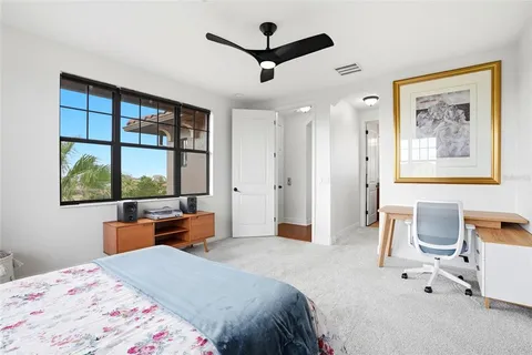 $749,900 | 4815 Yacht Club Drive, Unit 105, Tampa, FL 33616