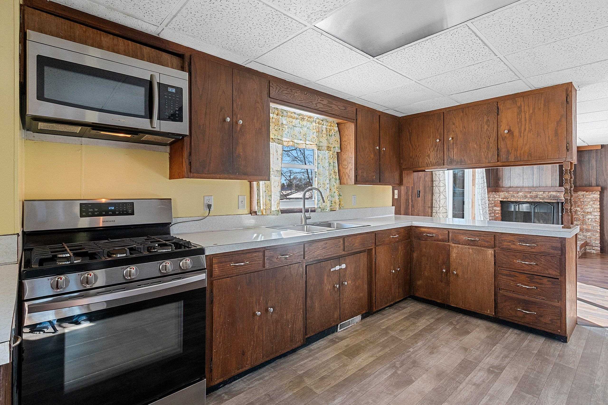 214 Baldwin Street Oconto, WI 54153 - Photo 16 of 29