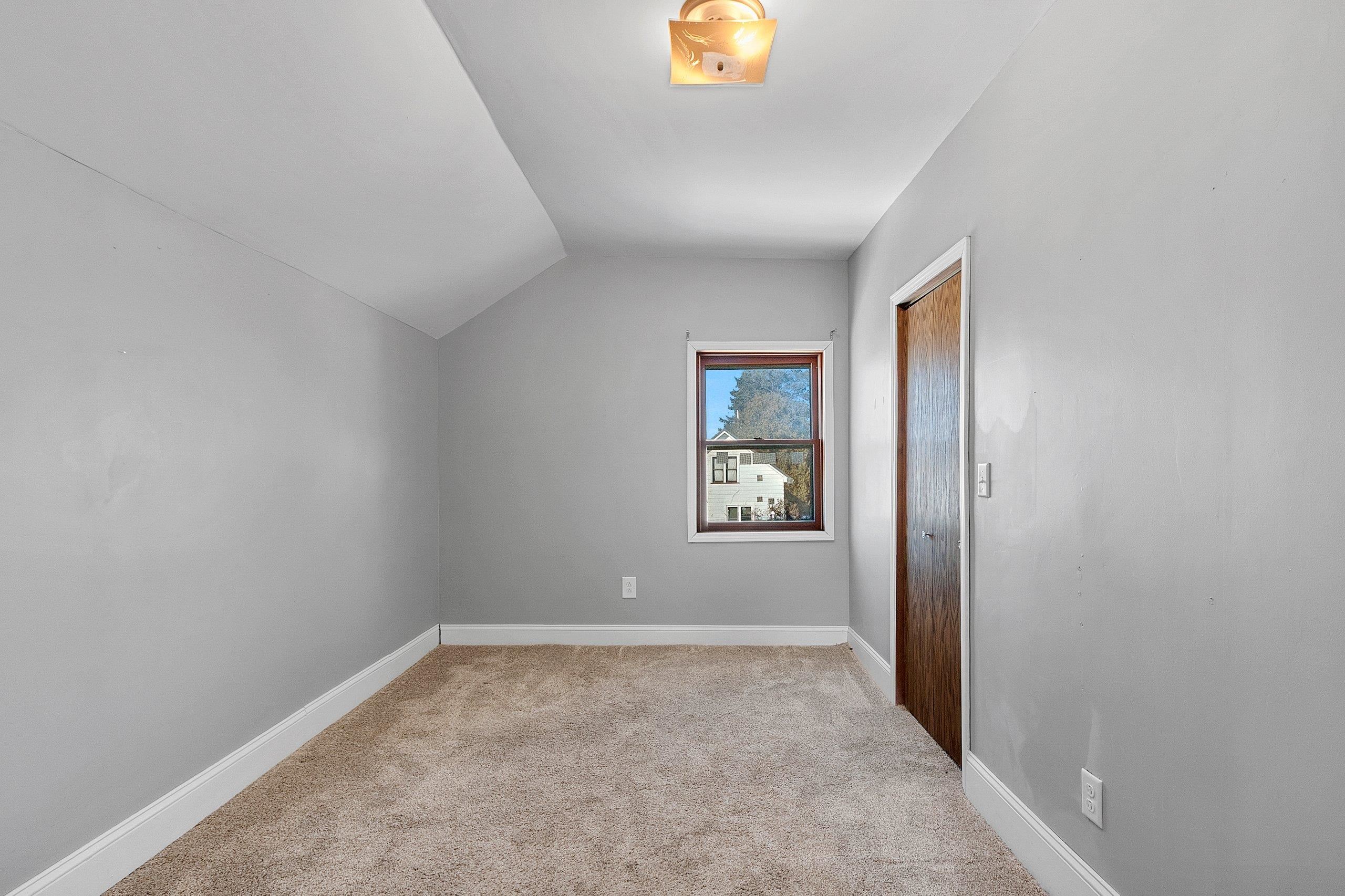 214 Baldwin Street Oconto, WI 54153 - Photo 20 of 29