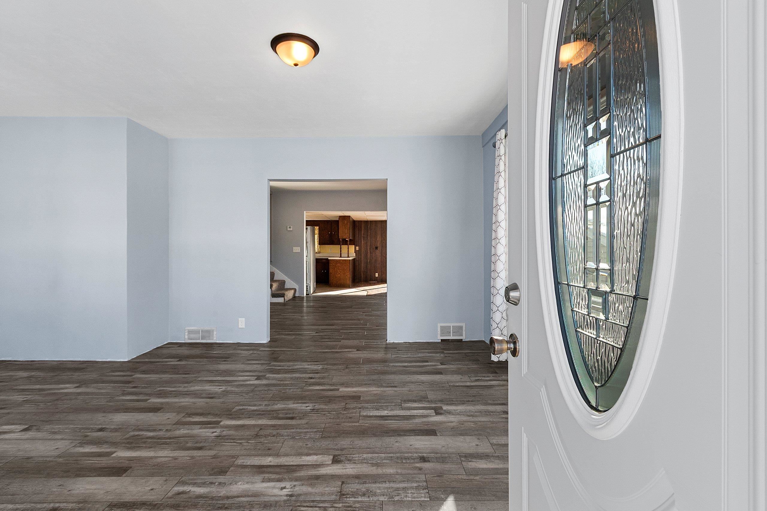 214 Baldwin Street Oconto, WI 54153 - Photo 3 of 29