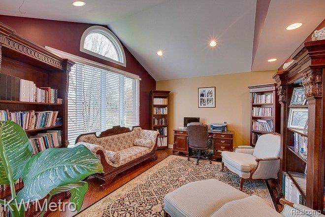 907 Creston Road Troy, MI 48085 - Photo 9 of 23 907Creston-0001MLS.jpg
